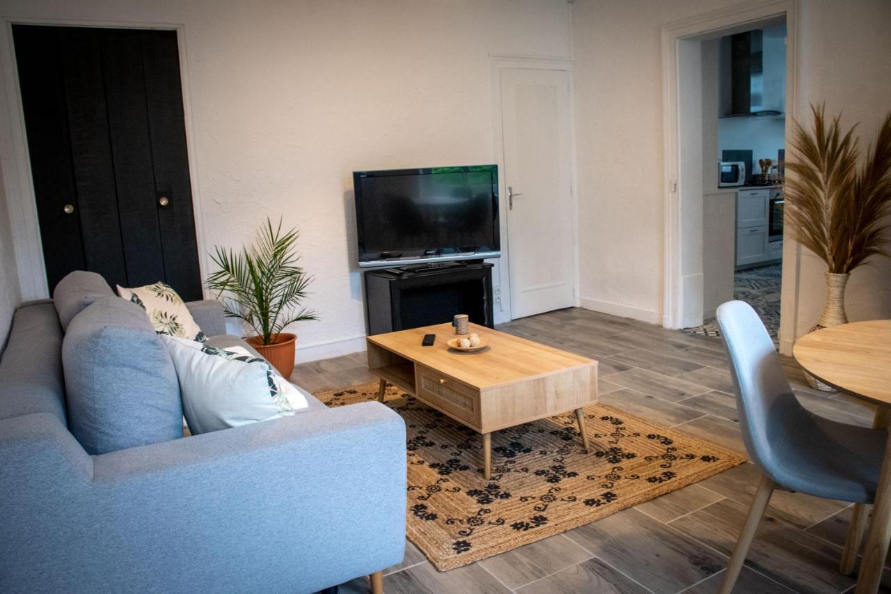 Holiday home Renove Avec Piscine Au Coeur De